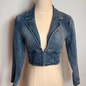 Retrofête Maxine Cropped Denim Jacket in Bailey – Size Small